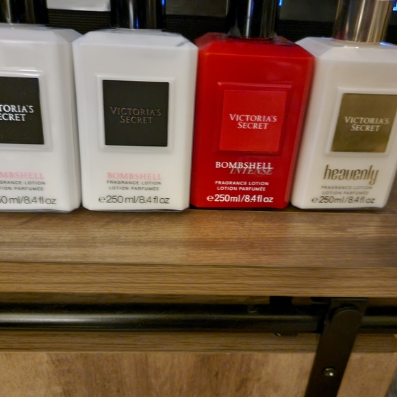 Victoria secret lotions - Picture 1 of 1